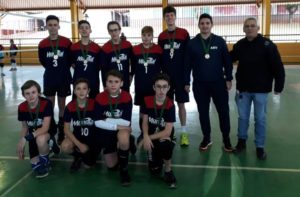 TIME DE VÔLEI MASCULINO CAMPEÃO NA FASE REGIONAL DOS JOGOS ESCOLARES DO PARANÁ